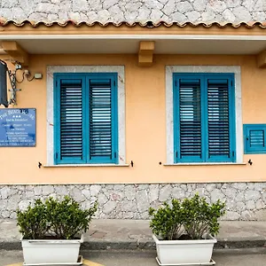 Pensión Taormina House